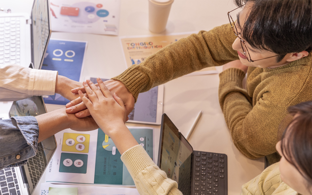 컨설팅 & 브랜드 지원